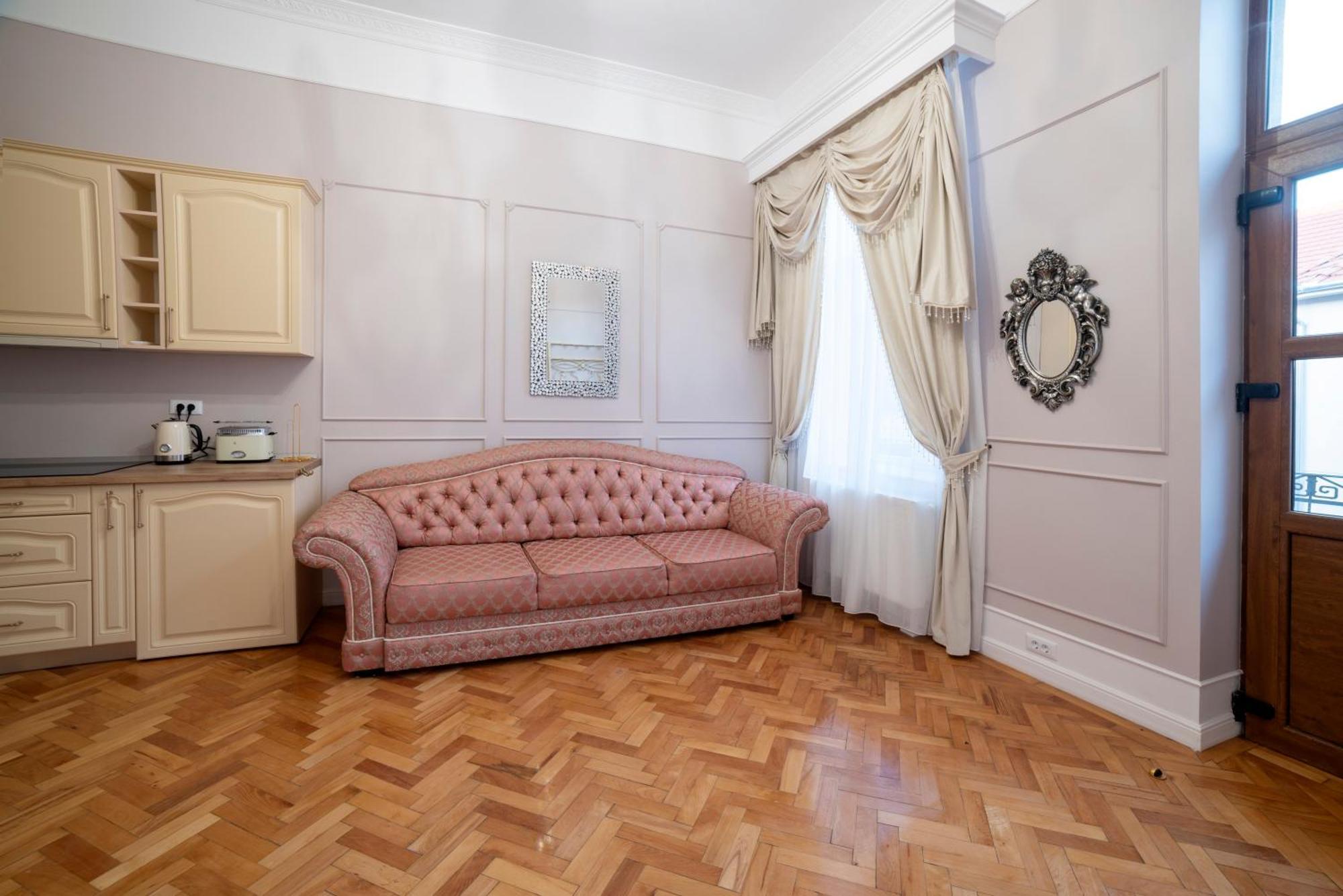 Aesthetic Pleasure - Central Downtown Apartments Oradea Luaran gambar